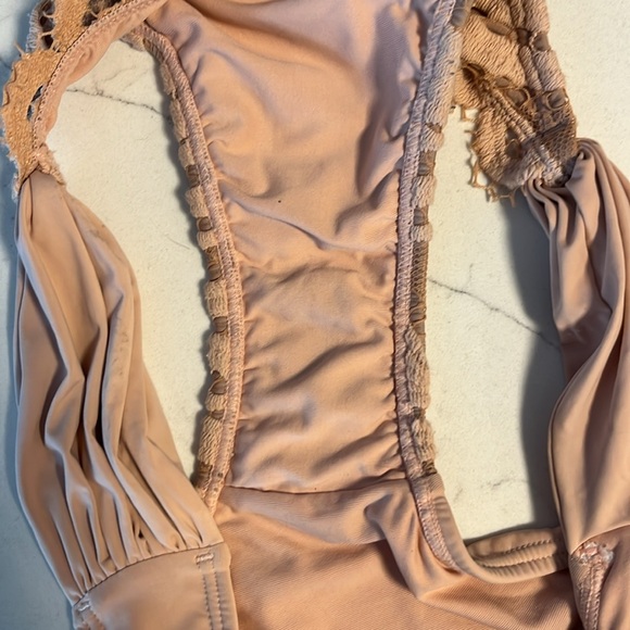 Pilyq Pink San V-Lace Bandeau top (D) and Pulyq Lace Fanned Bikini Bottom Sz L - Picture 8 of 10